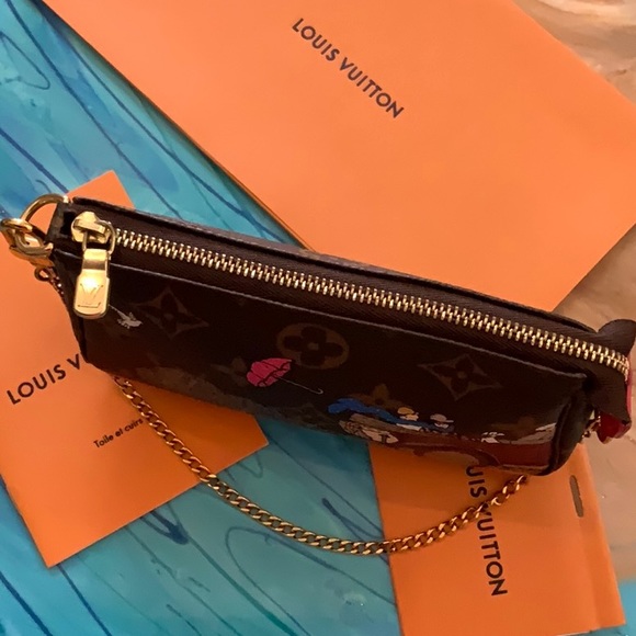 LOUIS VUITTON Collectable Pouch, Christmas Animation 2015, carried 3 times!k - Picture 5 of 6